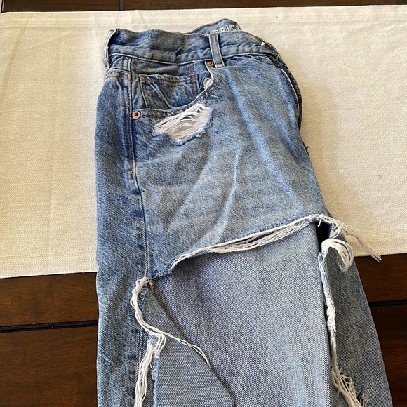 American Eagle Ripped Jeans - Picture 4 of 8